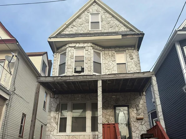 7 Wegman Ct, Jersey City, NJ 07305