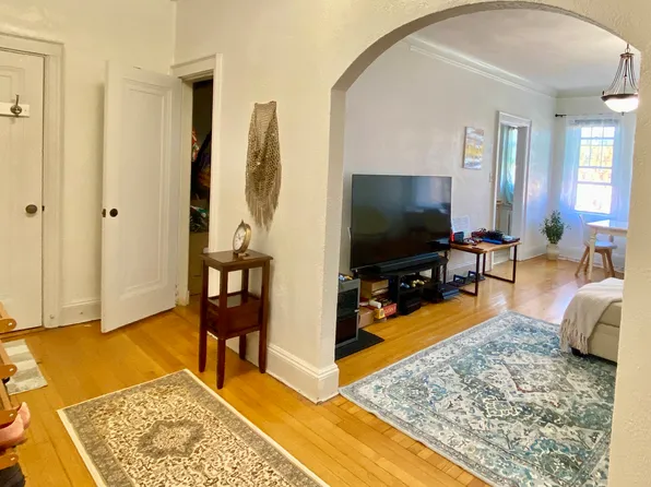 8 Chiswick Rd APT 21, Brighton, MA 02135