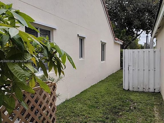 4th image of 519 Talavera Rd