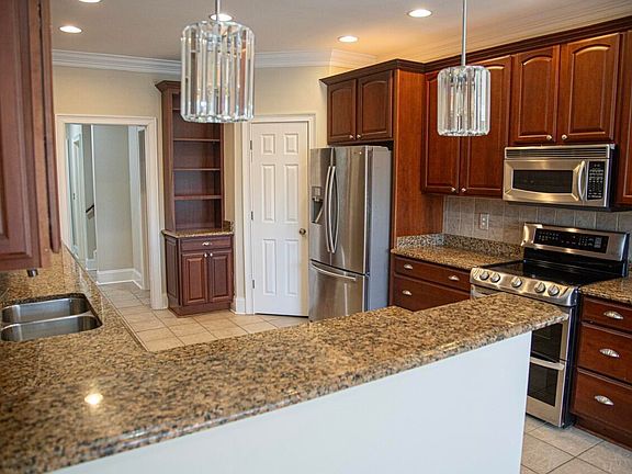 5th image of 50 Pyramid Ct