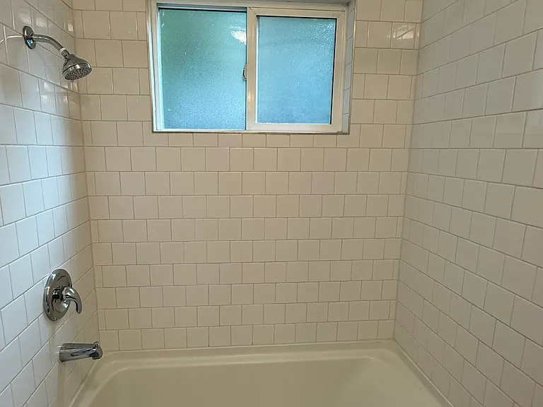 The Grove Apartments — Photo 16