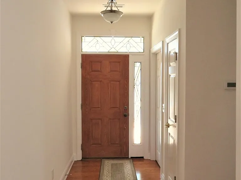 1023 Garden Club Way — Photo 4