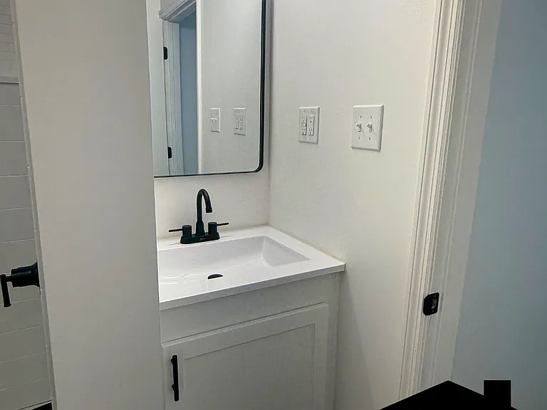 206 Madison Ave — Photo 11