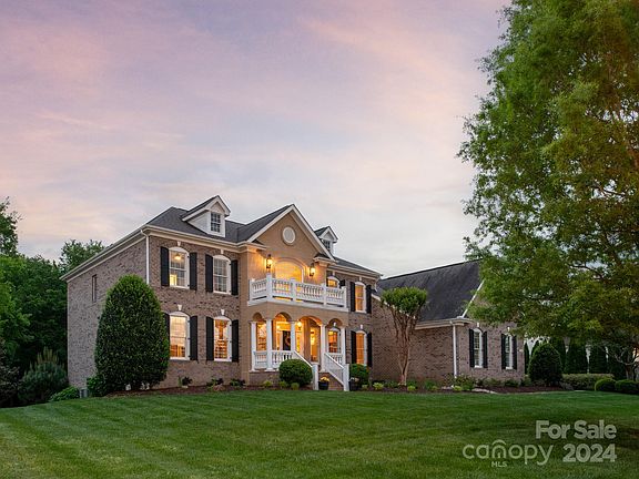 4th image of 2008 Wheatfield Dr