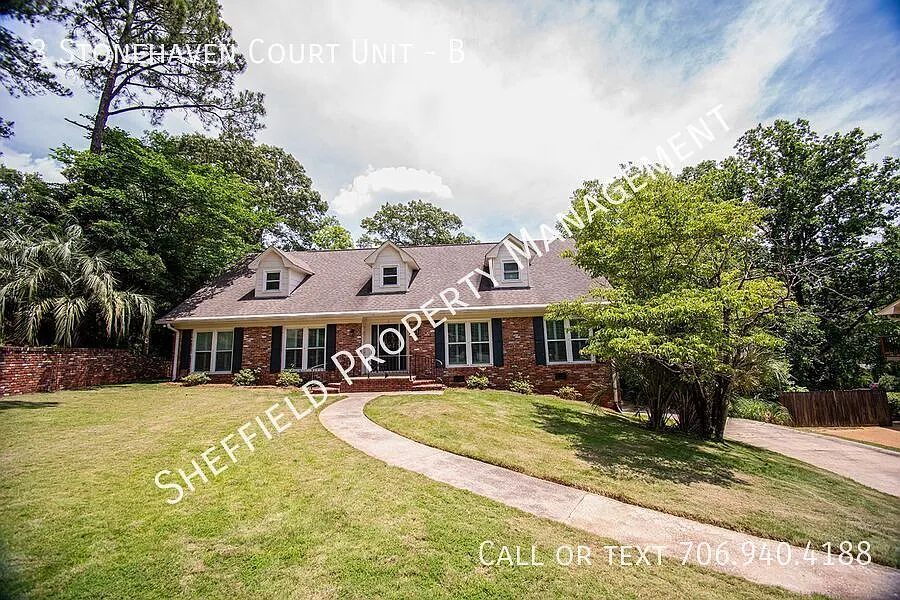 3 Stonehaven Ct #B