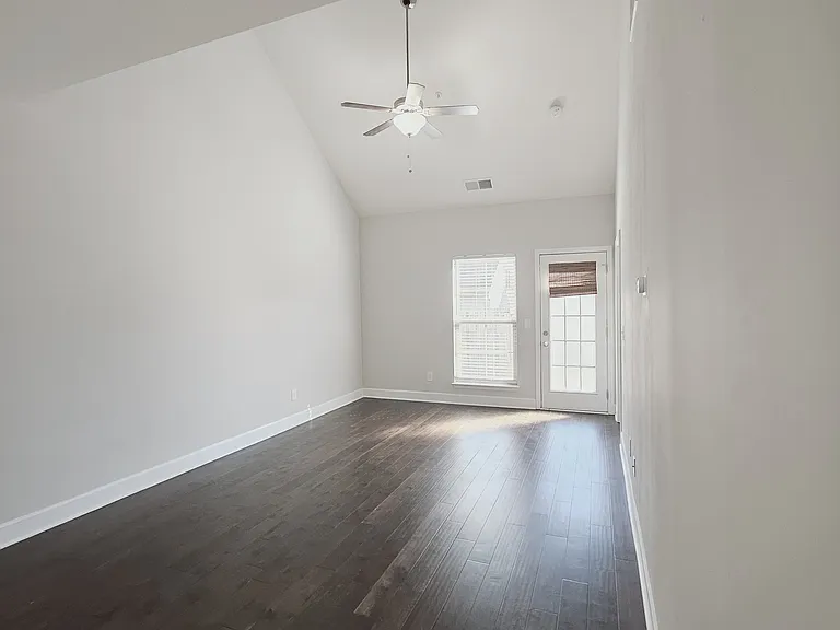 9031 Brixworth Ct — Photo 7