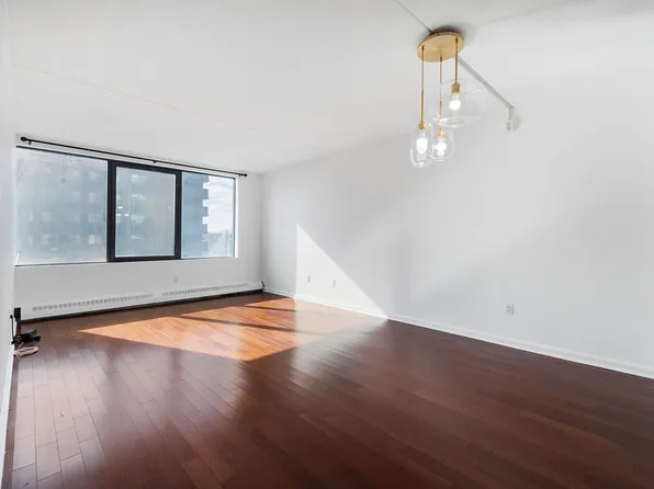 4 Martine Avenue #1109, White Plains, NY 10606