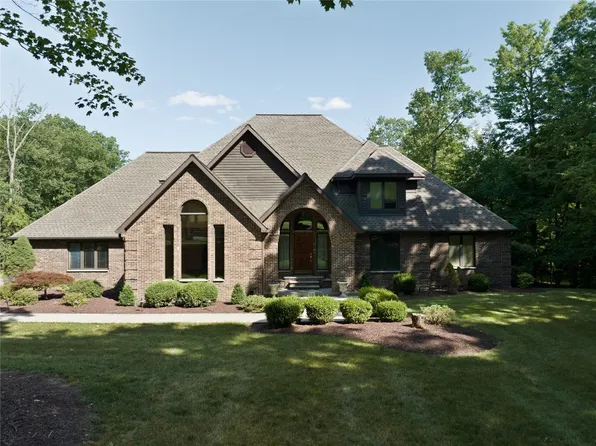 1308 Robinson Hill Rd, Endicott, NY 13760