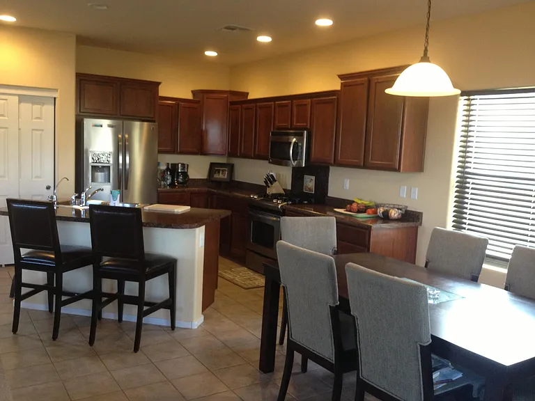 Kitchen photo 2