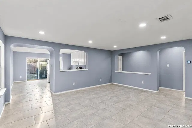4 bed, 2.0 bath, 1639 sqft, $2,000 — Photo 4