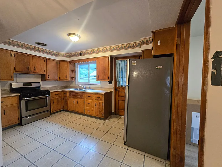 1400 Center Ave — Photo 7