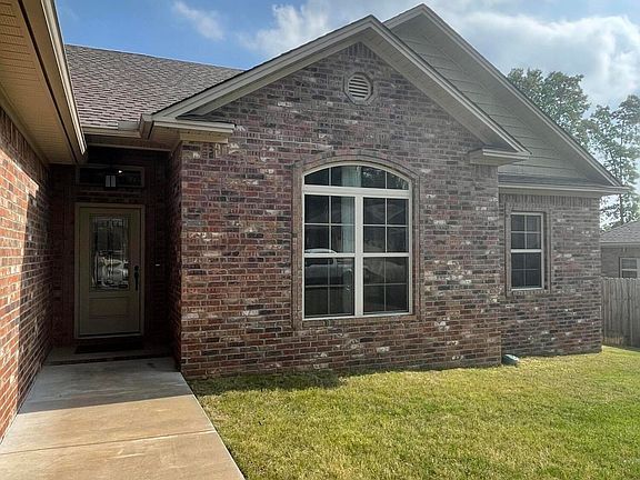 4th image of 246 Crestwood Ln