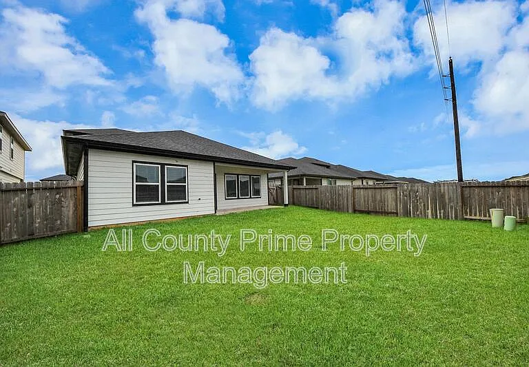 31303 Heddington Ln — Photo 3
