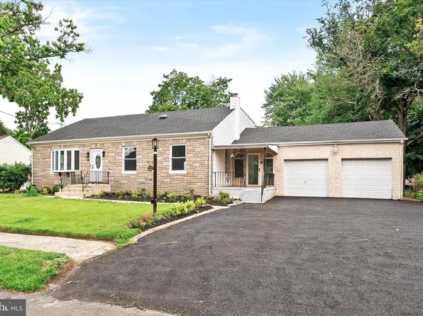 583 Edinburg Rd, Trenton, NJ 08619
