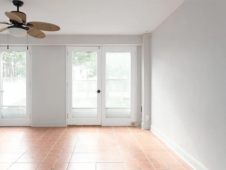 57 G St SW #B — Photo 4