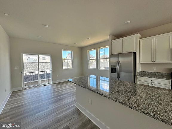 3rd image of 10683 Millport St