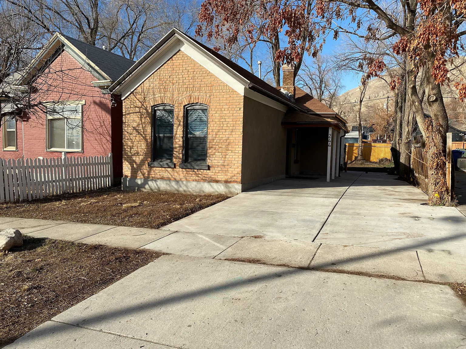 2 bed, 900 sqft, $2,000 — Photo 1