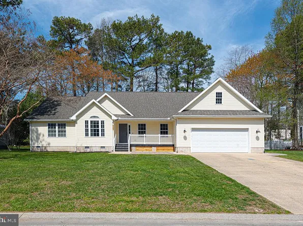 9405 Lakeview Dr, Berlin, MD 21811