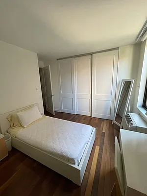 Sold by Hauseit LLC | media 18