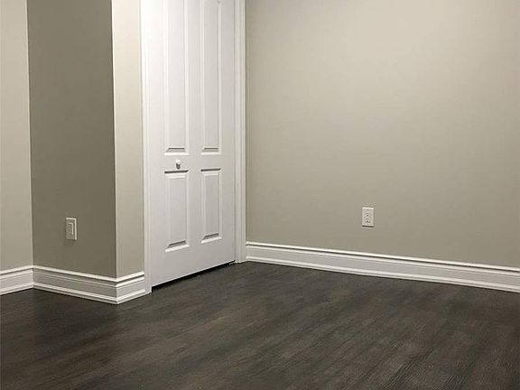 4th image of 3153 Shadetree Dr