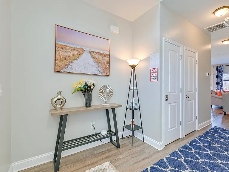 4998 Roberta Rd #4998 — Photo 5