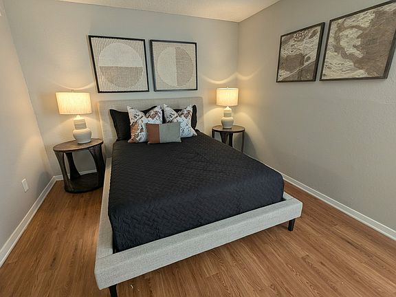 2nd image of 301 N Heritage Pkwy #11F