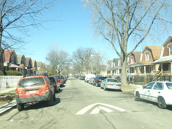 3rd image of 934 N Kedvale Ave