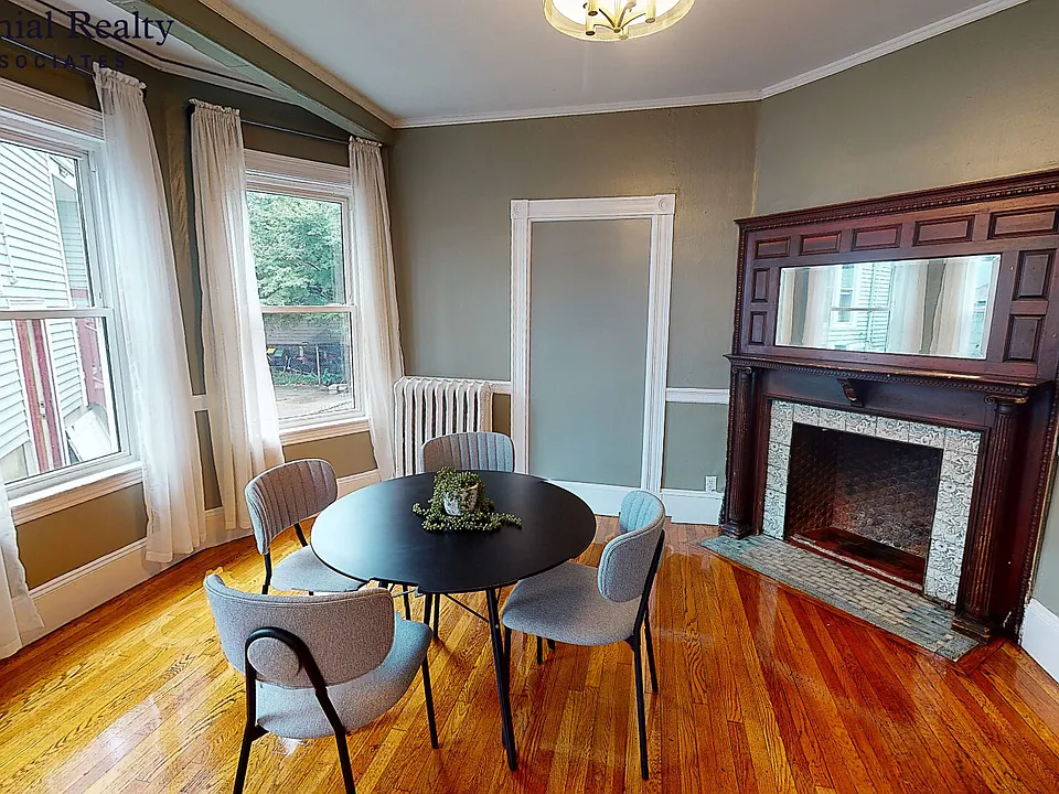 4 Haskell St #1