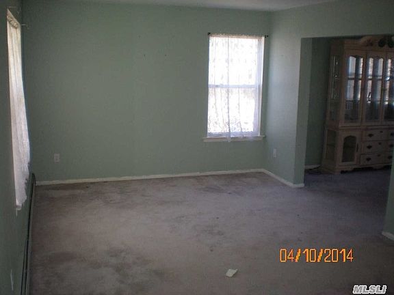 2nd image of 7 Island Bay Ave