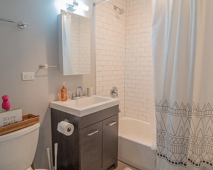 859 N Marshfield Ave #1R — Photo 14