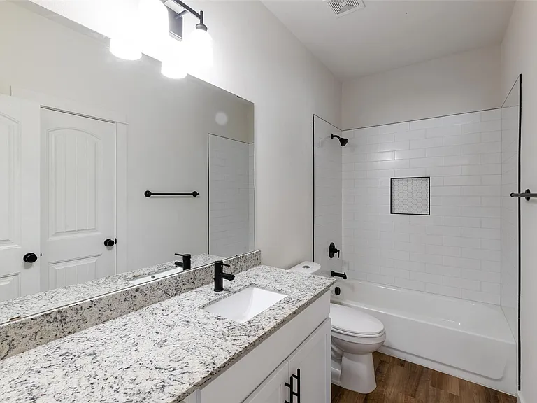 1139 Kings Hwy #103 — Photo 13