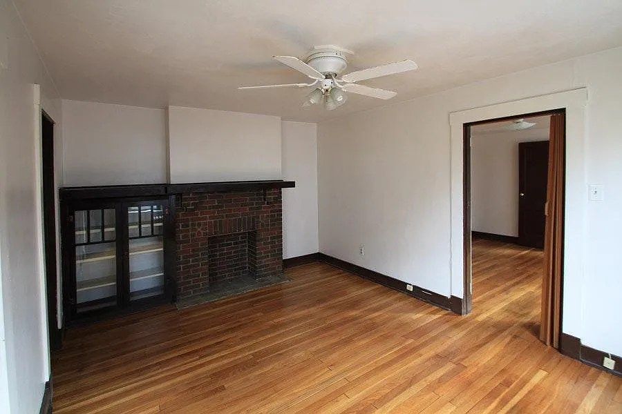 Building Photo - 709 Pitt St #1L