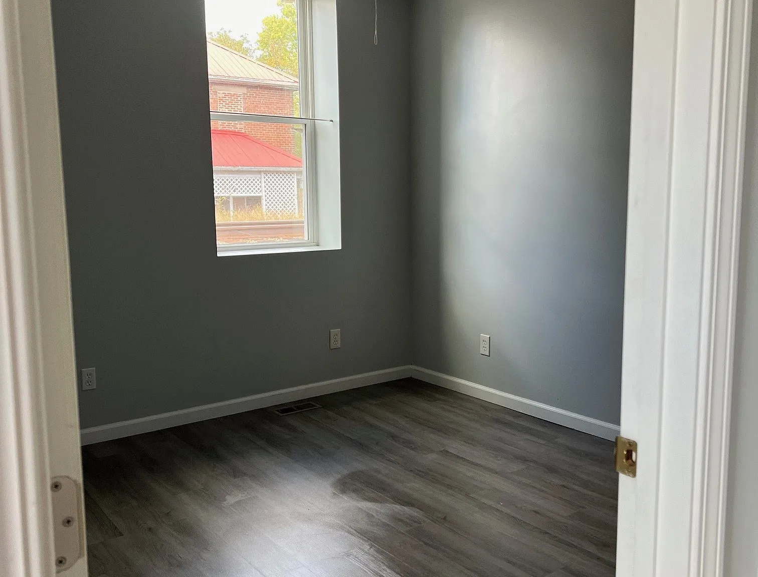 2 bed, $995 — Photo 1