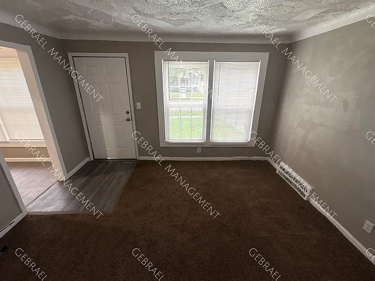 8606 Strathmoor St — Photo 7