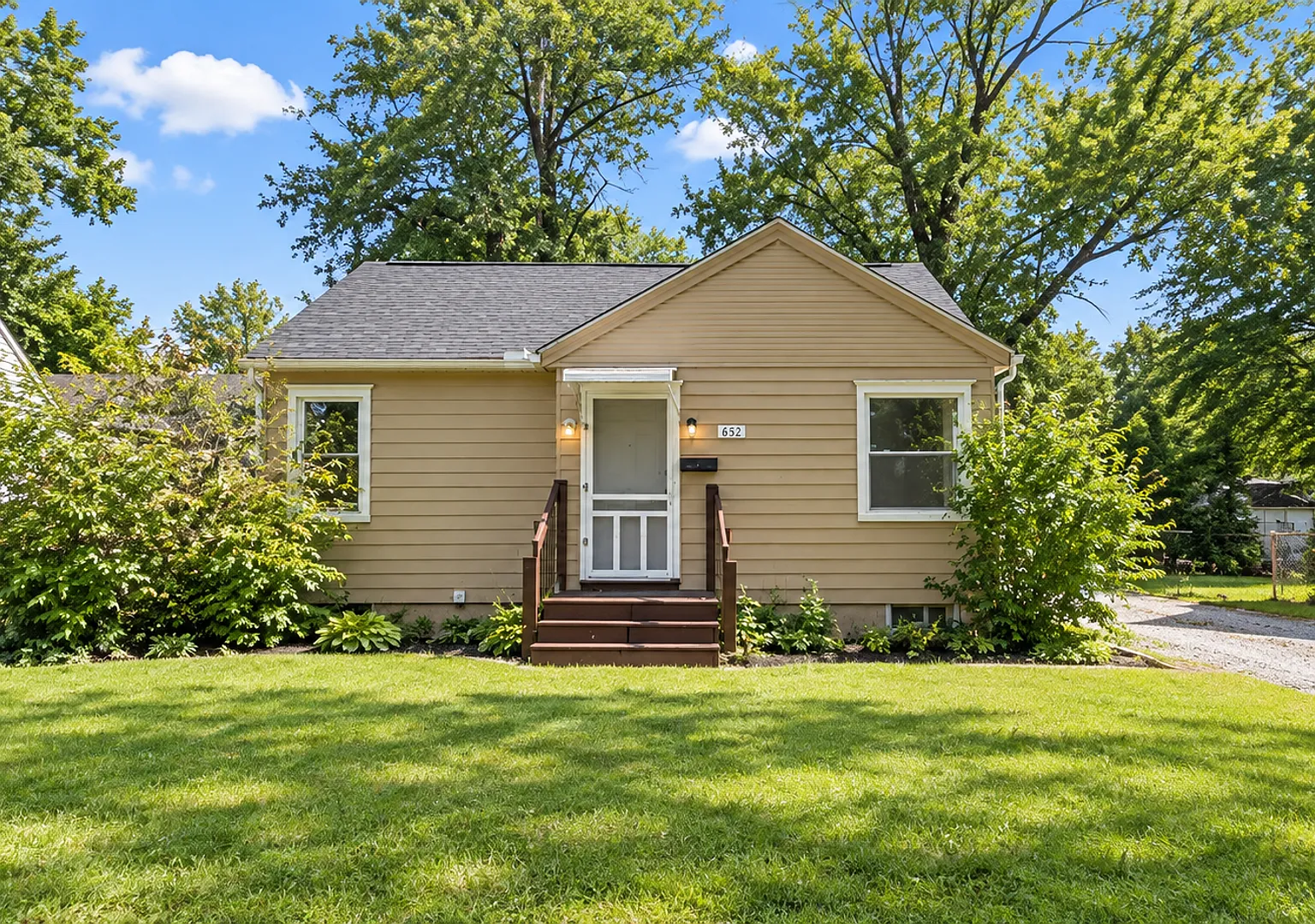 Welcome Home to Seward Avenue! Charming 2-Bedroom Ranch — Photo 1
