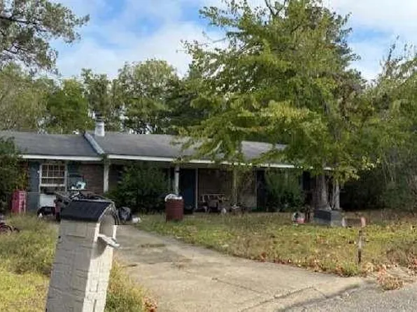 411 Stiles Rd, Selma, AL 36701