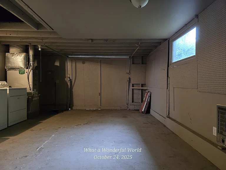 583 Delmar Dr N — Photo 30