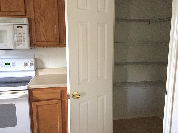Kitchen pantry