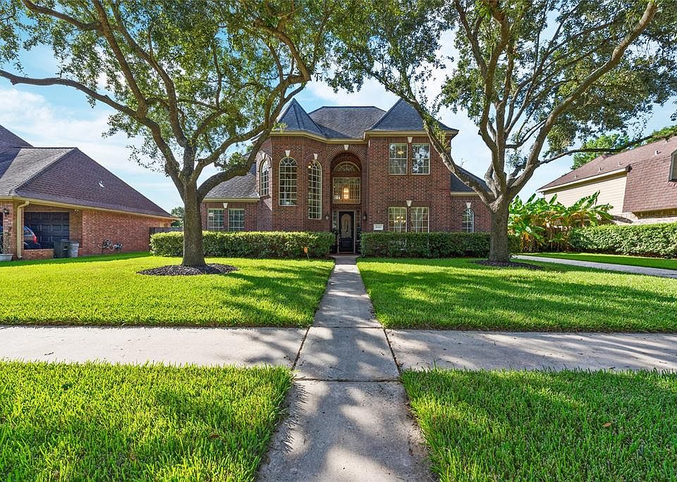 16321 Smith Street, Jersey Village 77040