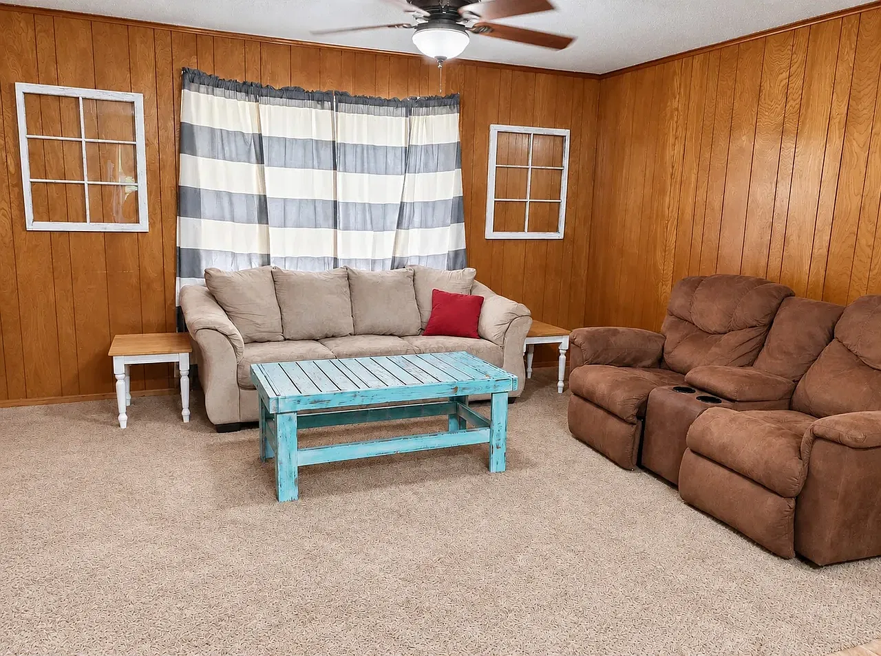 3 bed, 1248 sqft, $1,550 — Photo 2