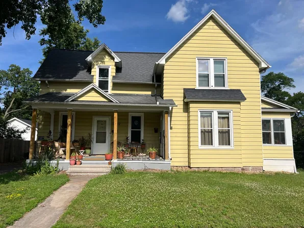 2307 4th St, 2307 4th St #1/2, Eau Claire, WI 54703