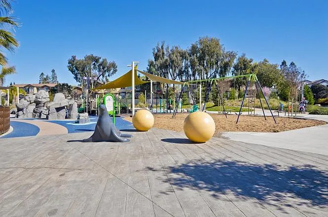 521 Porpoise Bay Ter #A — Photo 84