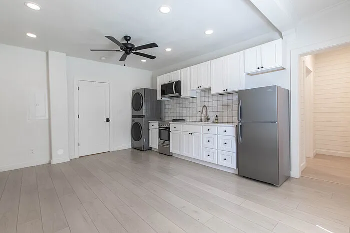 1 bed, 1.0 bath, $1,200 — Photo 3