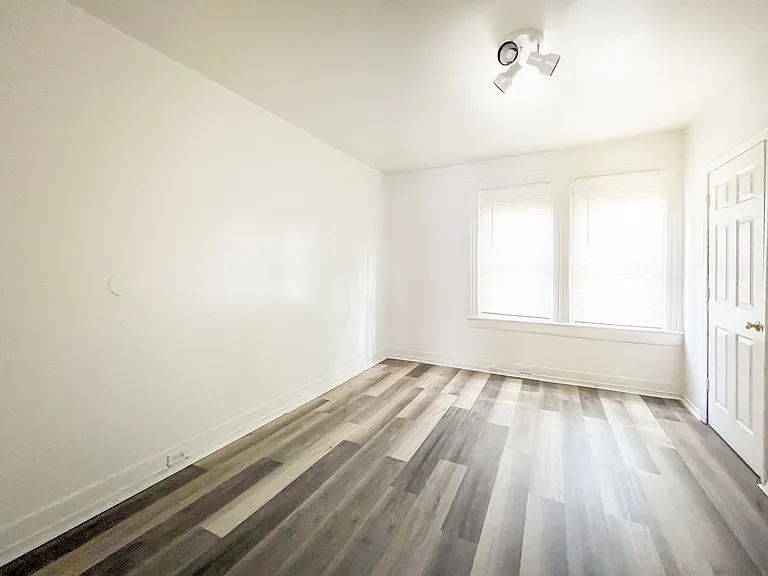 1102 Custer St — Photo 13
