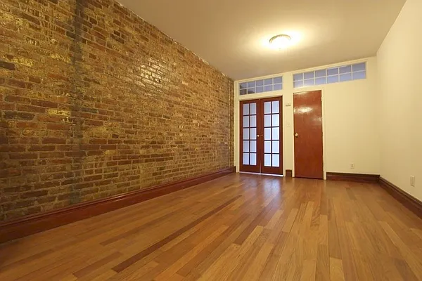 Rented by Compass | media 17