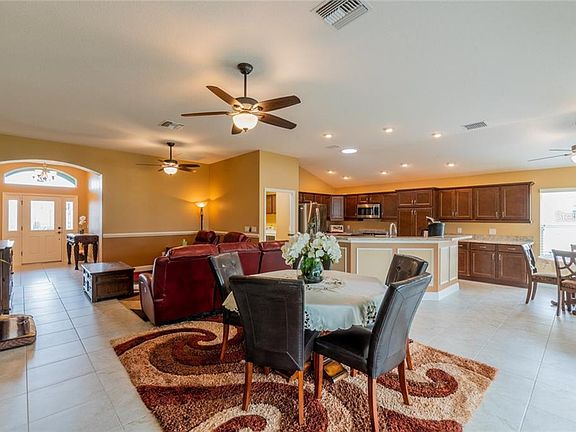 5th image of 471 Harlow Ln