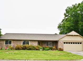 806 S Orleans Dr, Rogers, AR 72758