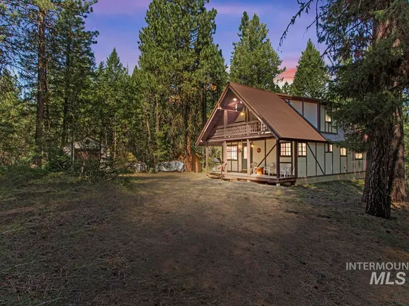 37 Blue Spruce Ln, Cascade, ID 83611