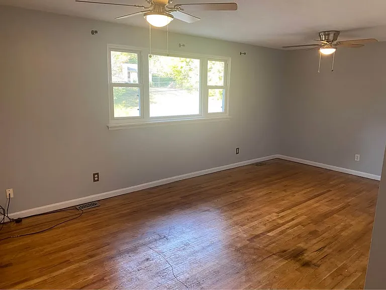 2021 Waters Dr — Photo 8