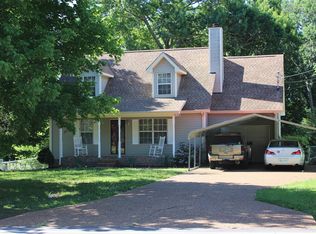185 Sanders Dr, La Vergne, TN 37086